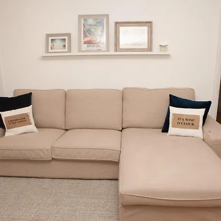 Prime Clifton Location - 2 Bedroom Bristol