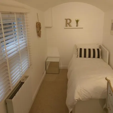 Prime Clifton Location - 2 Bedroom Apartamento