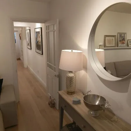Prime Clifton Location - 2 Bedroom * بريستول