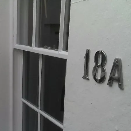 Prime Clifton Location - 2 Bedroom شقة بريستول