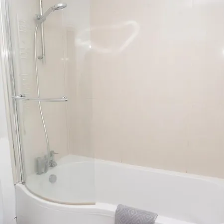 شقة Prime Clifton Location - 2 Bedroom